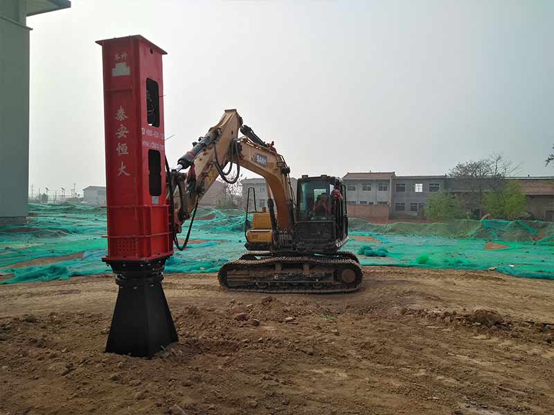 挖掘機(jī)強(qiáng)夯機(jī) 挖掘機(jī)強(qiáng)夯機(jī)